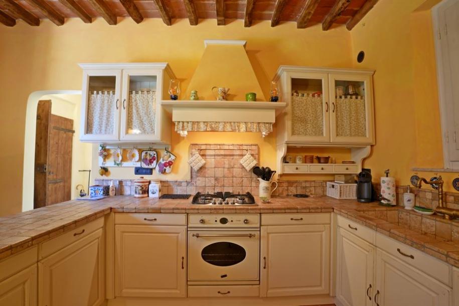 Restored country villa in Pietrasanta-9