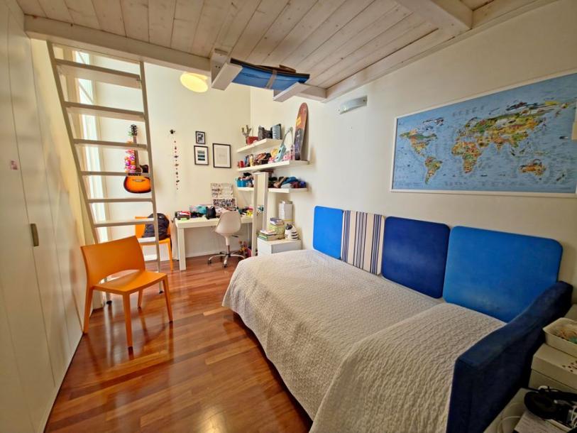 Luxury flat on a canal in  Little Venice - Livorno-11