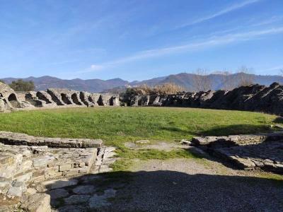 Luni - History and sights on the edge of Tuscany and Liguria