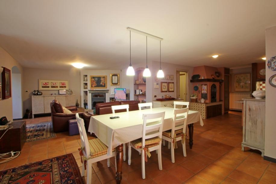 Villa vicino Sarzana con piscina-10