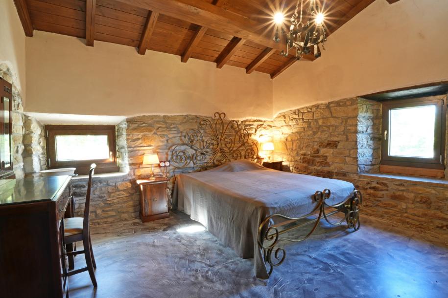 Exclusive new property near Florence-10