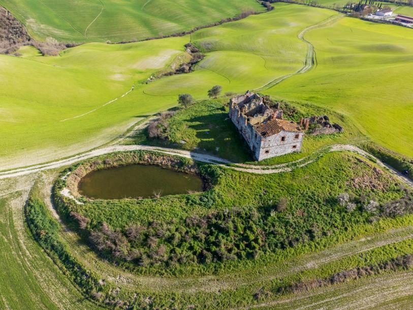 Authentic Tuscany project near Siena-1