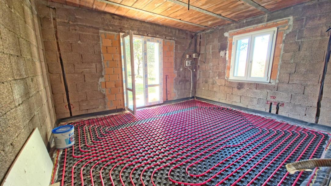 Unfinished country house near Pomarance-5