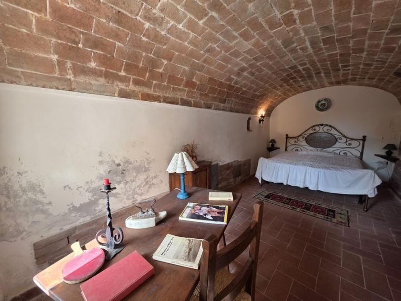 Country house with large land in Podenzana, Lunigiana-11