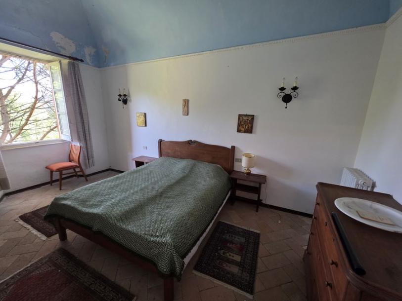 Country house with large land in Podenzana, Lunigiana-8