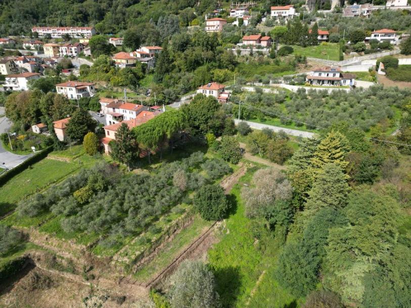 Country house with large land in Podenzana, Lunigiana-2