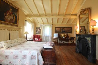 Rustic villa near Camaiore