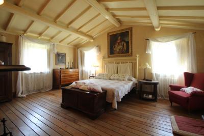 Rustic villa near Camaiore