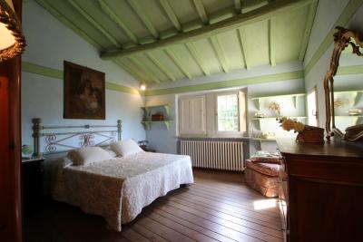 Rustic villa near Camaiore