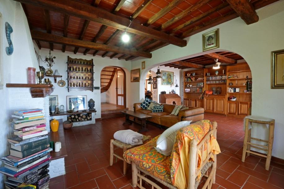 Isolated Villa with seaview-9