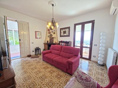 Dvoupatrová vila s výhledem na moře u Montigiano - Massarosa - Lucca, Versílie