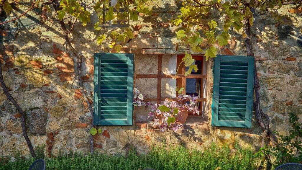 Old properties vs. new-builds in Italy: What’s worth it when buying property?