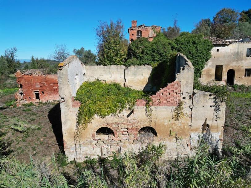 Land with large ruin for construction near San Miniato, Pisa-12