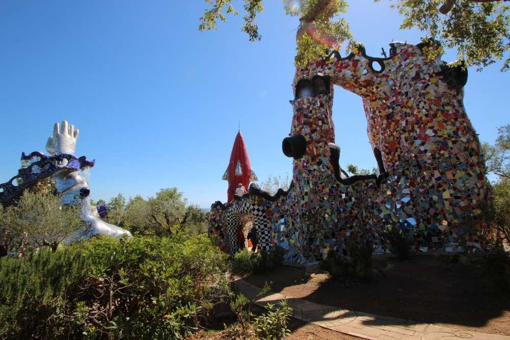 5f6d9645d59e5_1601017413