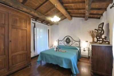 2 Houses in Garfagnana