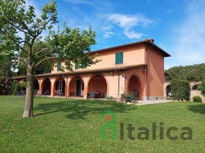 Farm in Tuscany