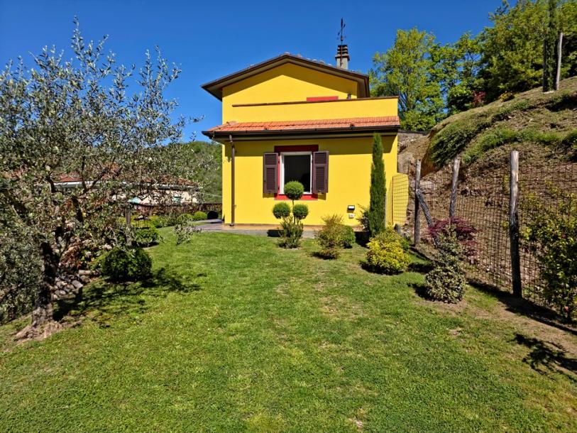 Renovovaný venkovský dům v Lunigianě-17