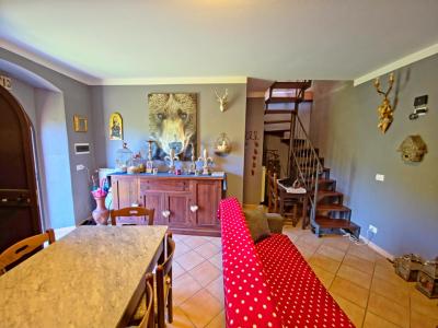 Renovovaný venkovský dům v Lunigianě-21