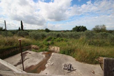 Nedostavěný dům v Maremmě