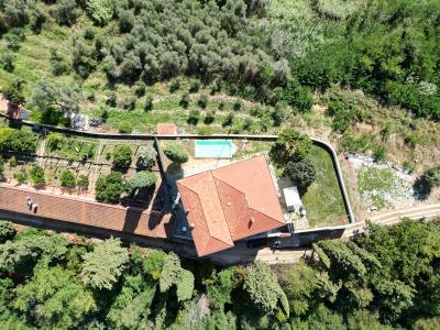 Villa con piscina verso Massarosa