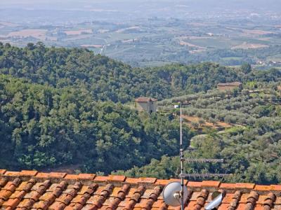 Small cotage in Vinci-8
