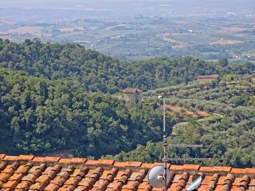 Small cotage in Vinci-8