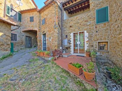 Small cotage in Vinci-12