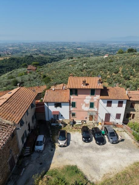 Small cotage in Vinci-17