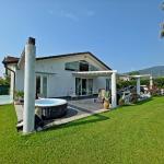 Villa moderna a Massa