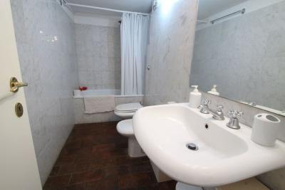 Querceta domek pro panenky mezi Seravezzou a Forte dei Marmi.