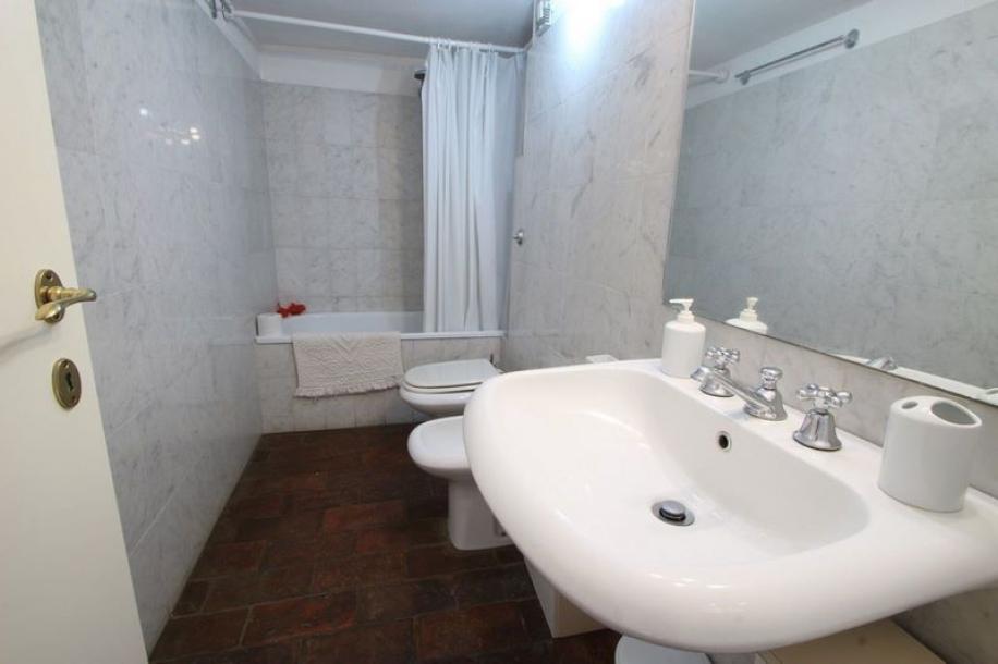 Querceta domek pro panenky mezi Seravezzou a Forte dei Marmi.-8