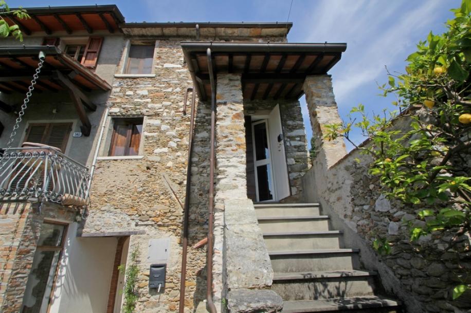 Querceta domek pro panenky mezi Seravezzou a Forte dei Marmi.-3