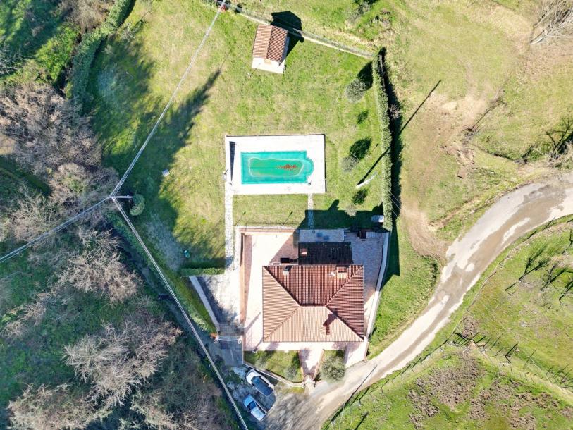 Villa con piscina a Lunigiana-7