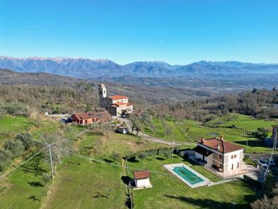 Villa con piscina a Lunigiana
