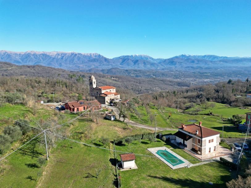Villa con piscina a Lunigiana-8