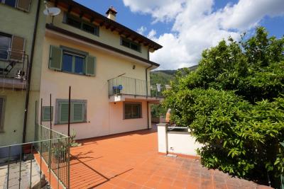 Casa in vendita a Montignoso