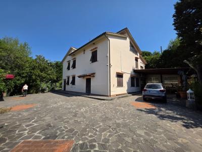 Country villa in Gabbro