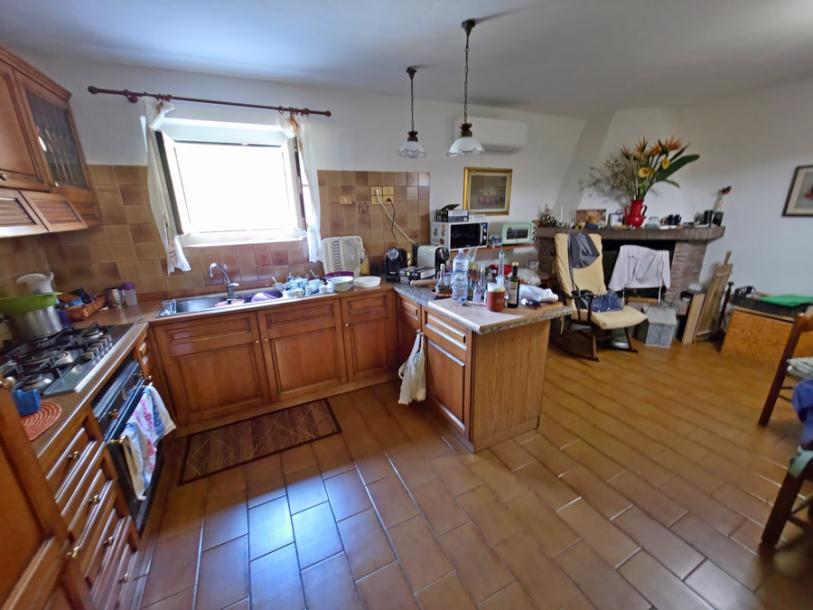 Country villa in Gabbro-12