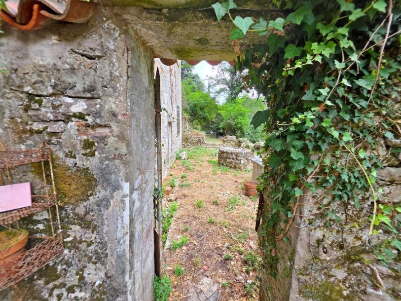 Kamenný dům na renovaci-6