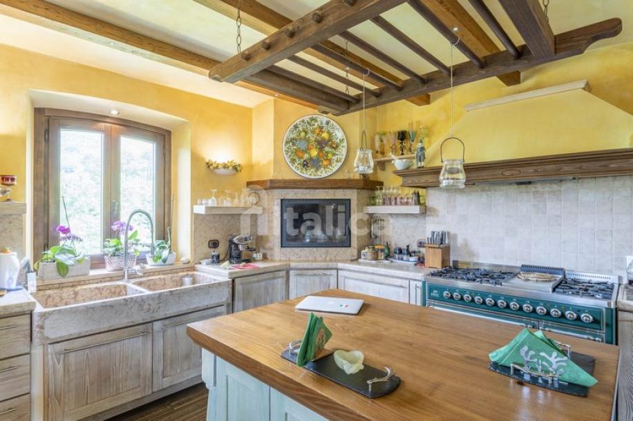 Luxury property in Bagnone near Aulla for Sale-13