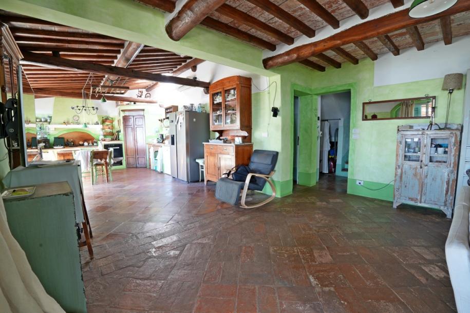 Vila s bazénem a výhledem na moře-5