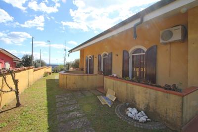 Villa with seaview near Carrara