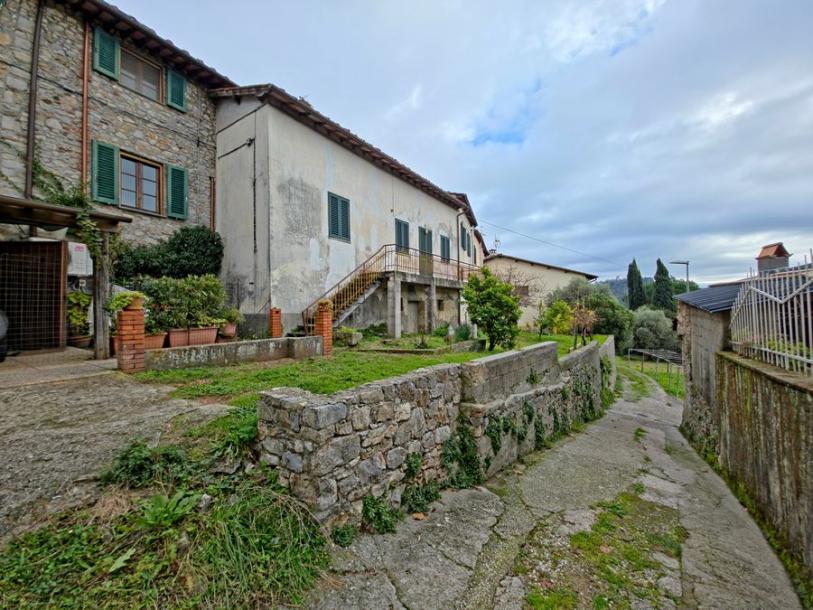 Tuscan house in hamlet near Camaiore-4