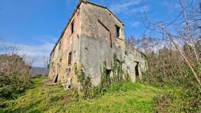 Carrara – dům na renovaci