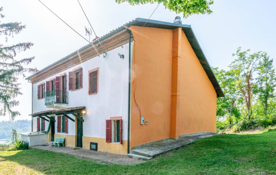 Country house in Piedmont-8