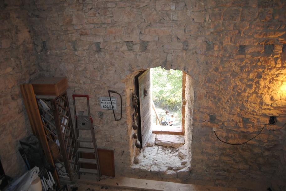 Middle-age tower with 16ha Land in Umbria-8