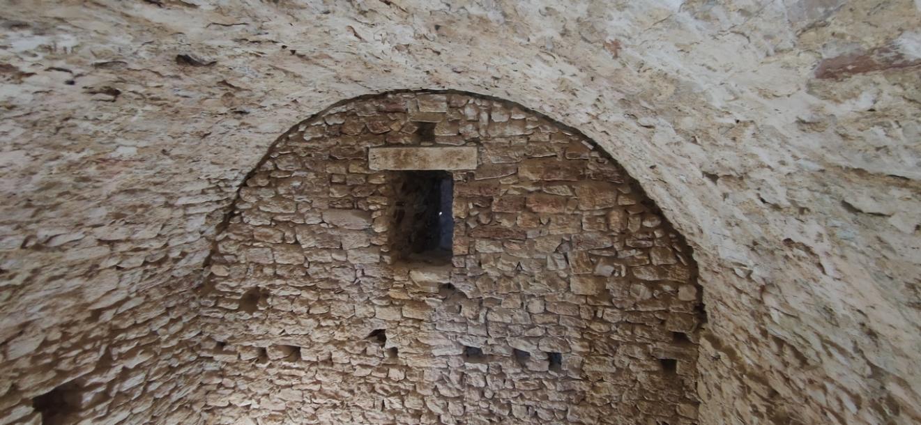 Middle-age tower with 16ha Land in Umbria-6