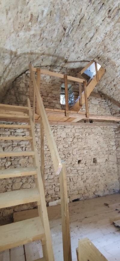Middle-age tower with 16ha Land in Umbria