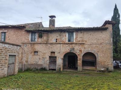 Ex convento del 600 con annessi in Umbria-1