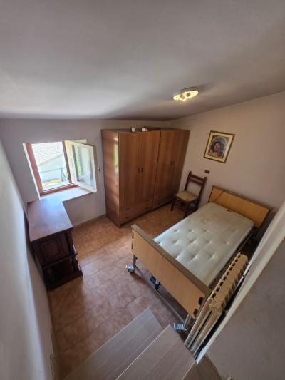 House in umbrian hamlet-13